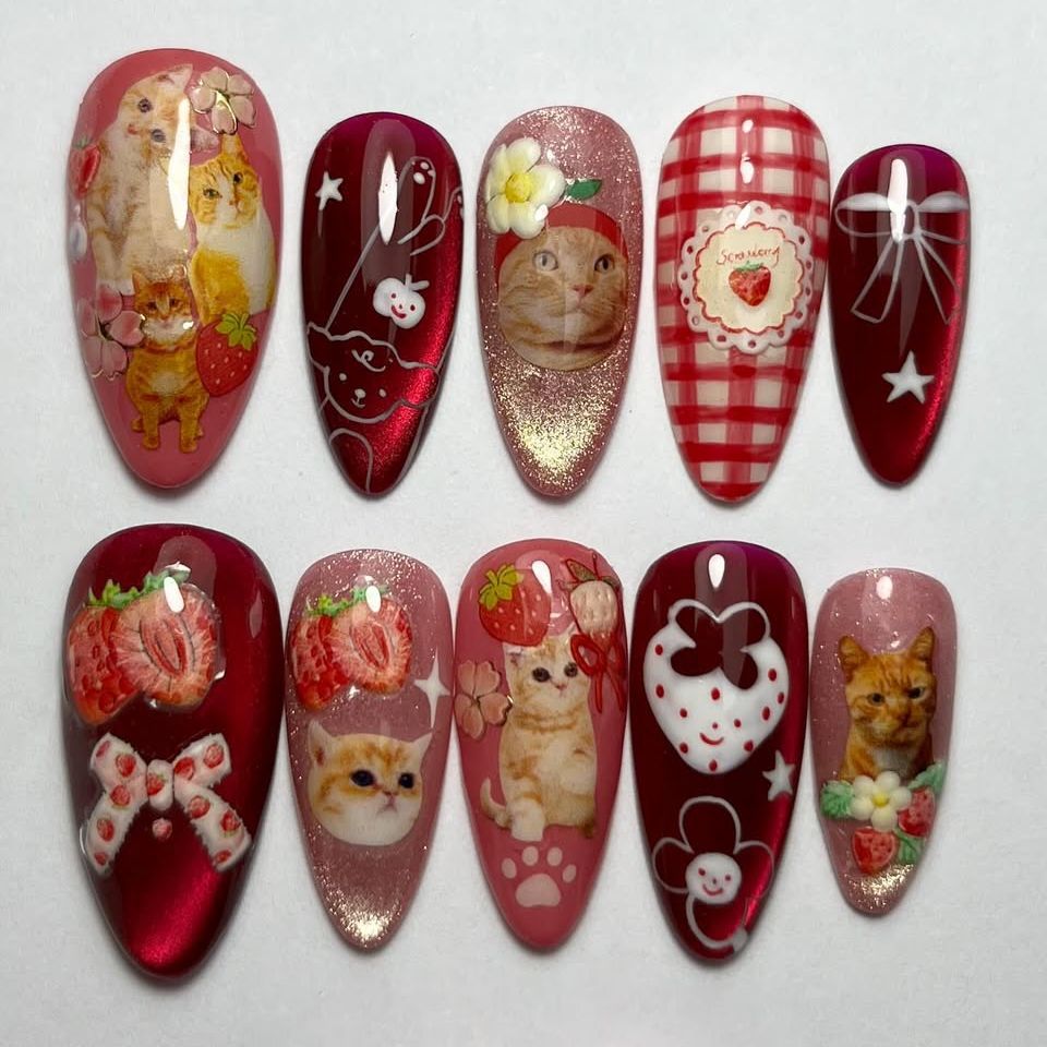 Nail Art Cat Eye - 24개 딸기 캣츠아이 프레스온 네일 일본