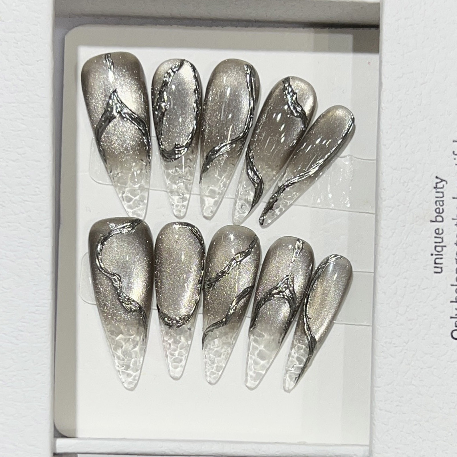 10개 할로윈 가짜 손톱 재사용 가능 긴 팁 블랙 크랙 - Nail Art Cat Eye 리뷰 및 가격